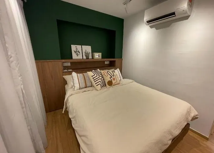 2Br Modern Loft At Pj L Lrt L 300Mbps Wifi